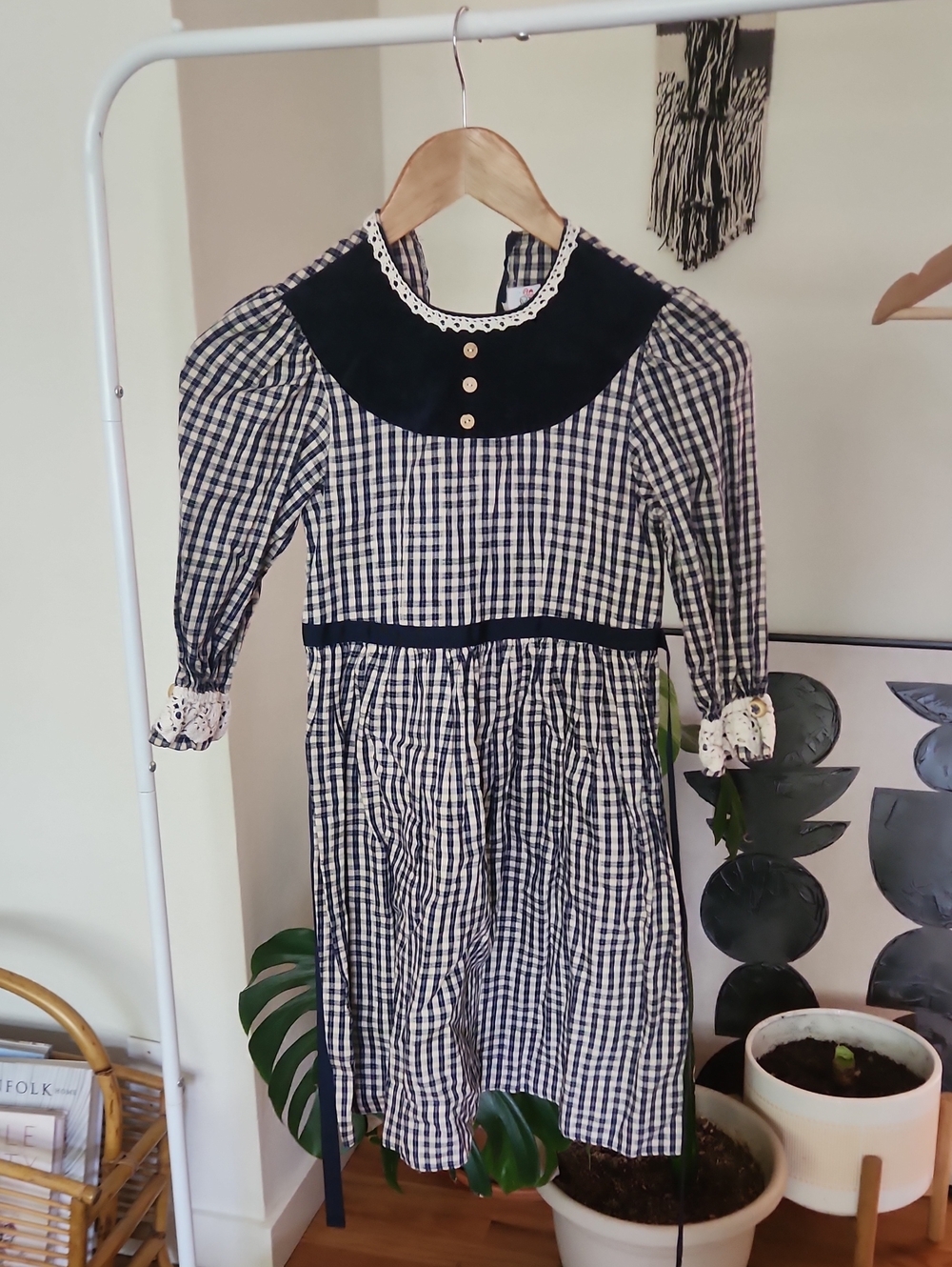 Girls Vintage Austrian Dress Size 7/8